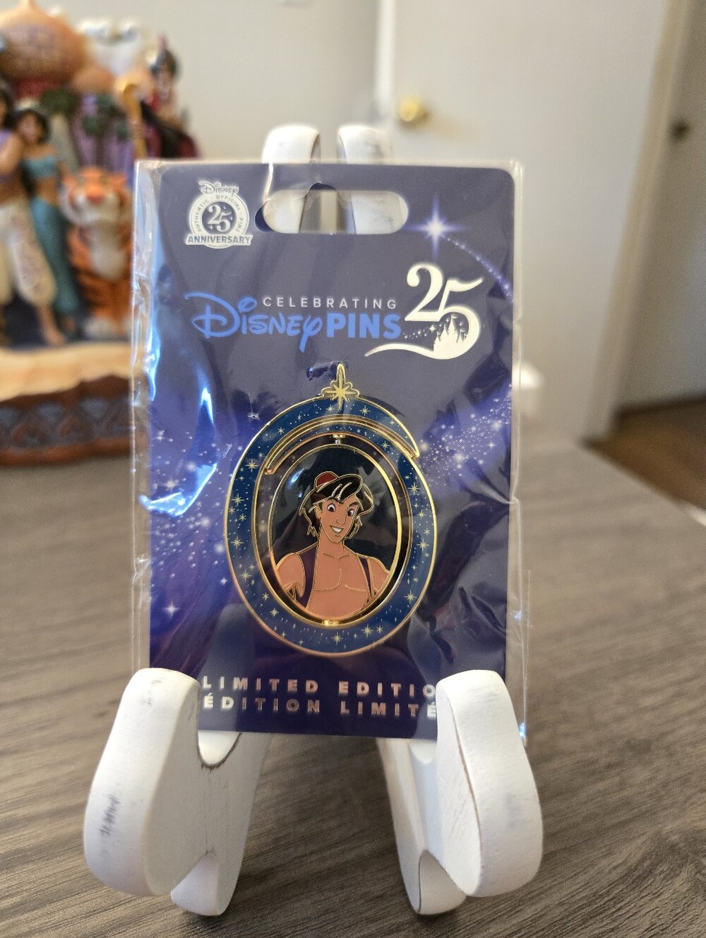 Disney Aladdin LE Spinner Pin